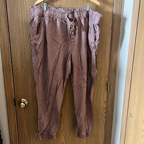 Sonoma Pants - Womens Sonoma 3x high rise jogger pant